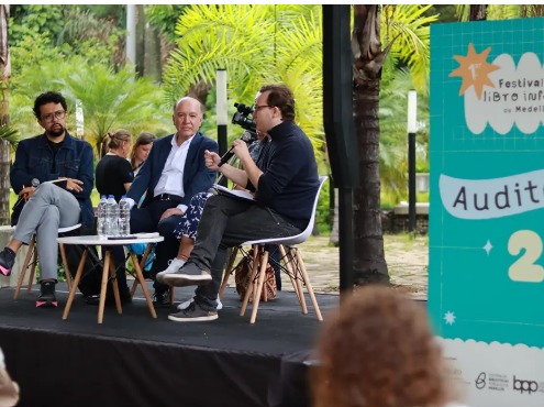 escritores